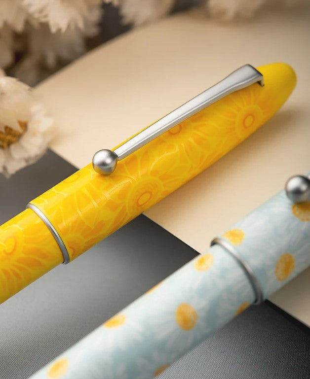 Nebula Daisy Fountain Pen