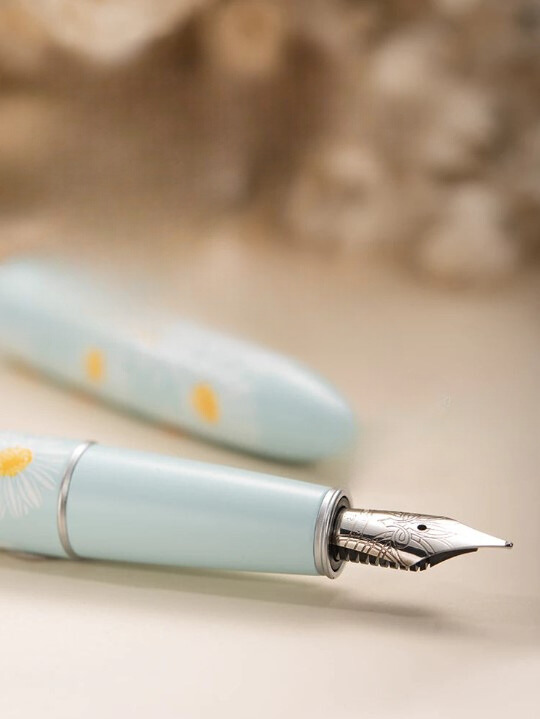 Nebula Daisy Fountain Pen