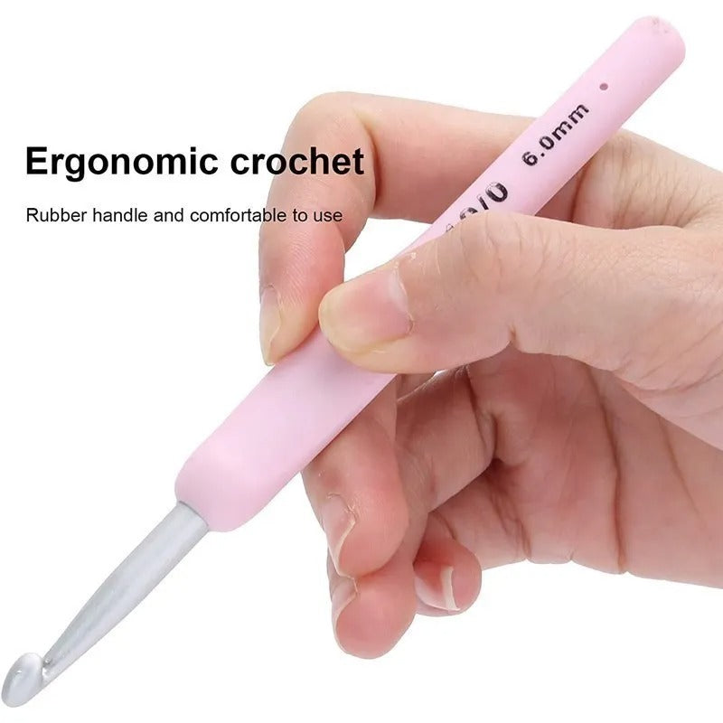 9pcs Ergonomic Crochet Hook Set with Case