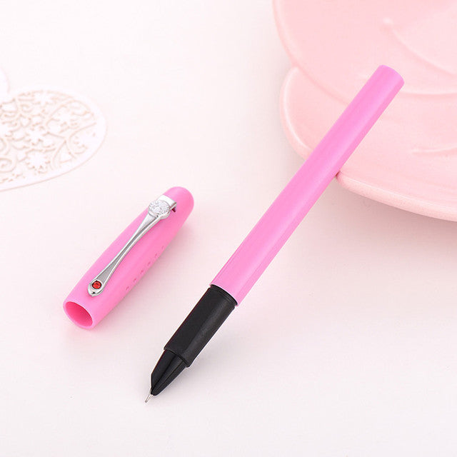 fountain pen, writing with a fountain pen, refillable fountain pens, pen with ink, pen store, nib pen, ink pen, fountain pens for sale, fountain pen shop, calligraphy, best pens