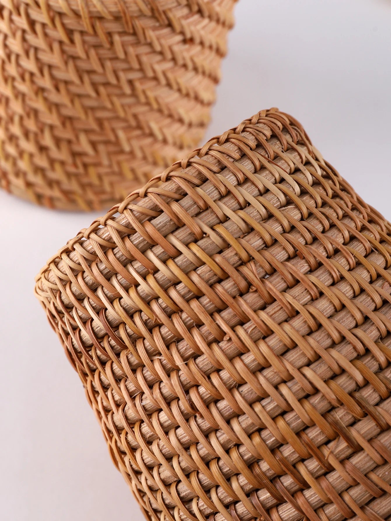 Pen Holder Rattan Weave Round Bottom