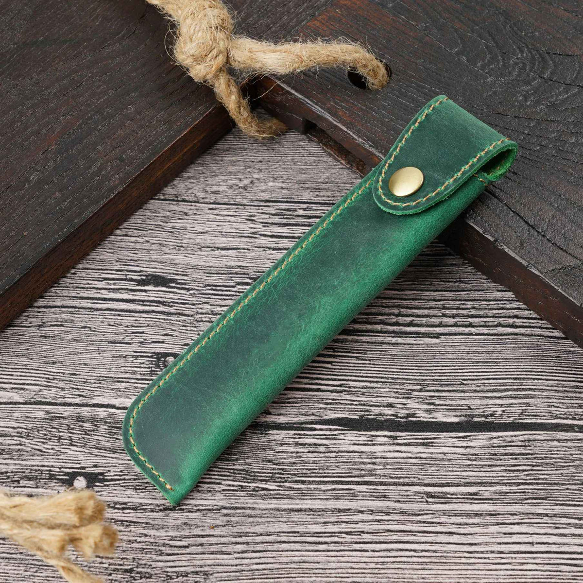 Leather Single Fountain Pen Case With Snap Closure