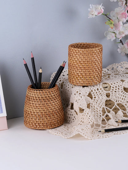 Pen Holder Rattan Weave Round Bottom