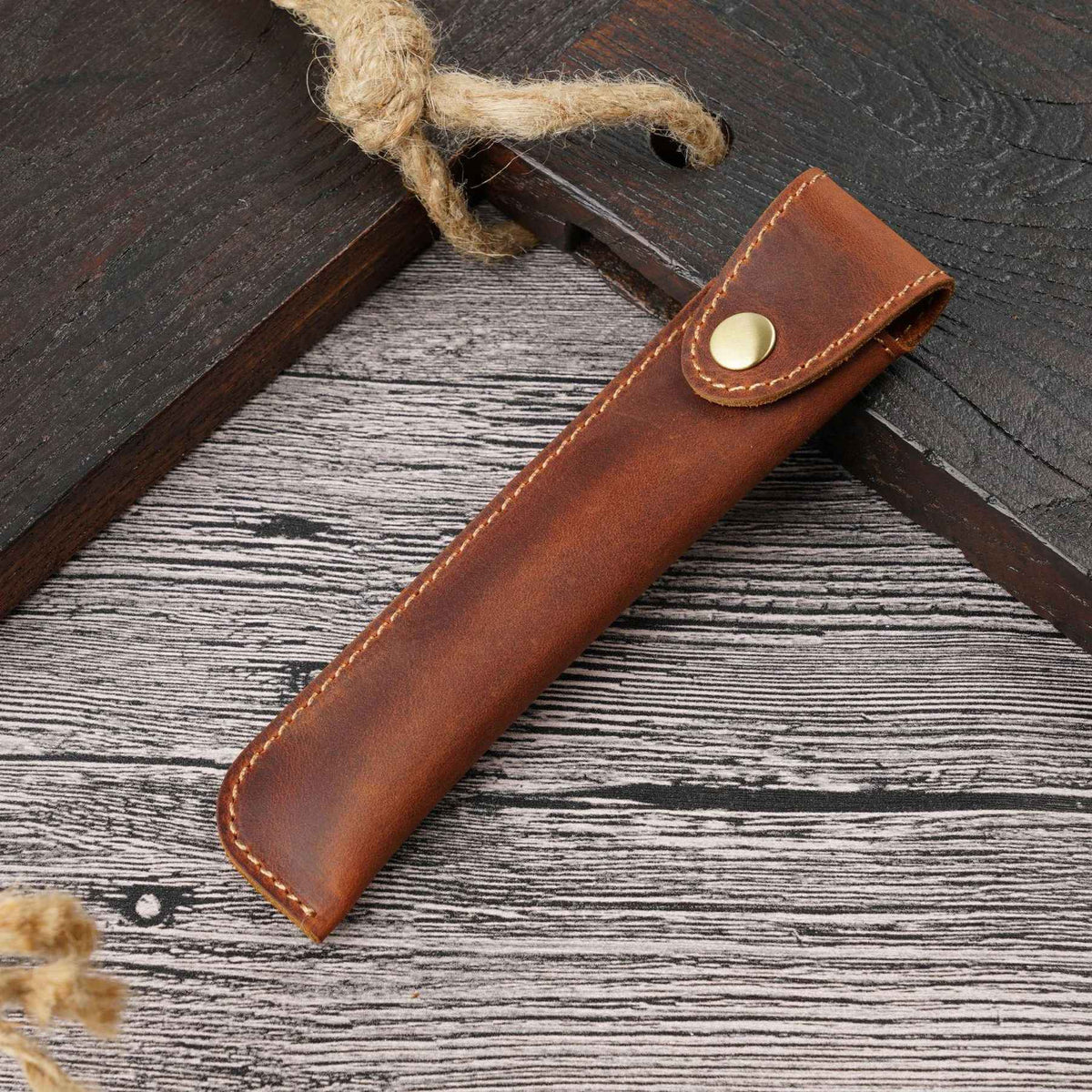 Leather Single Fountain Pen Case With Snap Closure