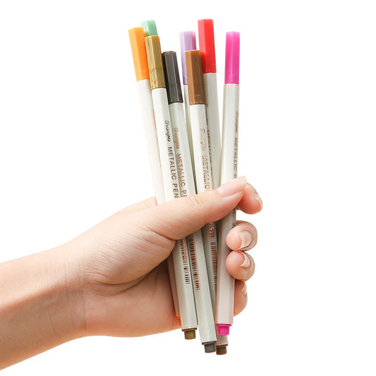 Fine point metallic markers suitable for detailed lettering