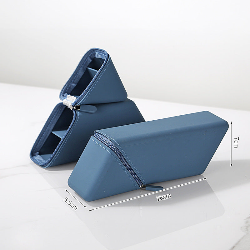 Portable standing pencil case viewed from the front