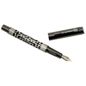 fountain pen, writing with a fountain pen, refillable fountain pens, pen with ink, pen store, nib pen, ink pen, fountain pens for sale, fountain pen shop, calligraphy, best pens