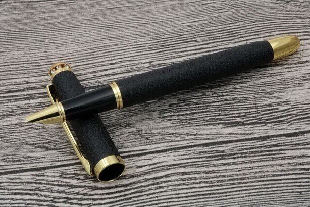 fountain pen, writing with a fountain pen, refillable fountain pens, pen with ink, pen store, nib pen, ink pen, fountain pens for sale, fountain pen shop, calligraphy, best pens