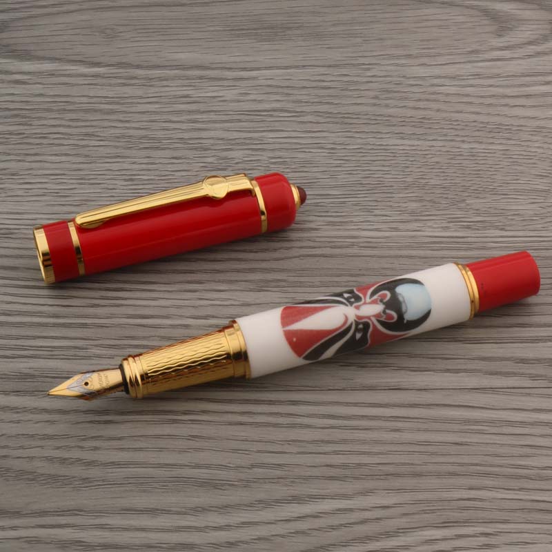 fountain pen, writing with a fountain pen, refillable fountain pens, pen with ink, pen store, nib pen, ink pen, fountain pens for sale, fountain pen shop, calligraphy, best pens