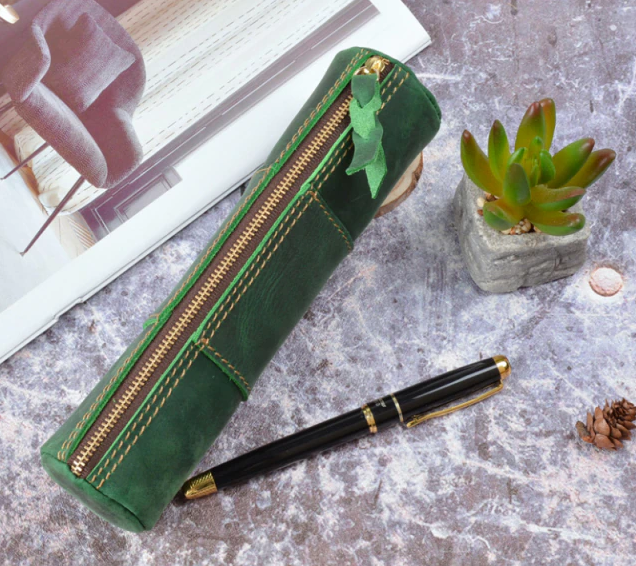 fountain pen, writing with a fountain pen, refillable fountain pens, pen with ink, pen store, nib pen, ink pen, fountain pens for sale, fountain pen shop, calligraphy, best pens