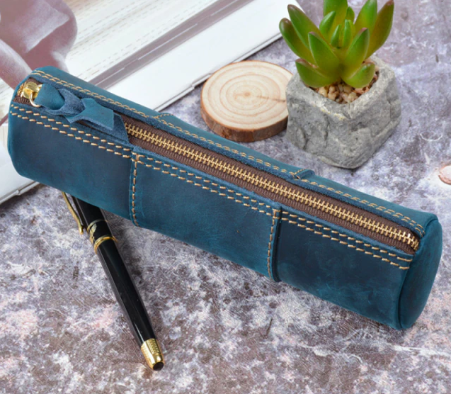 fountain pen, writing with a fountain pen, refillable fountain pens, pen with ink, pen store, nib pen, ink pen, fountain pens for sale, fountain pen shop, calligraphy, best pens