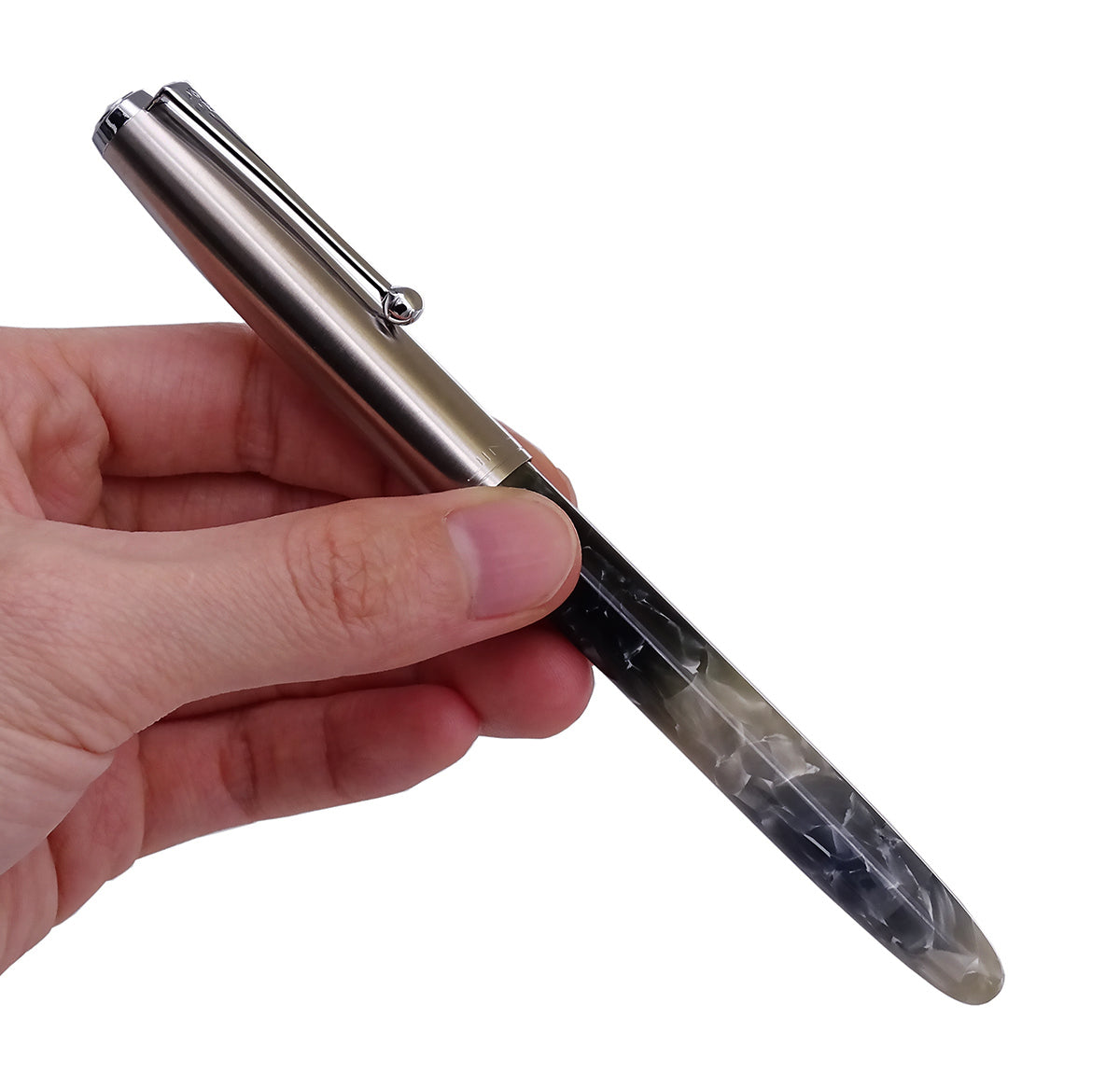 fountain pen, writing with a fountain pen, refillable fountain pens, pen with ink, pen store, nib pen, ink pen, fountain pens for sale, fountain pen shop, calligraphy, best pens