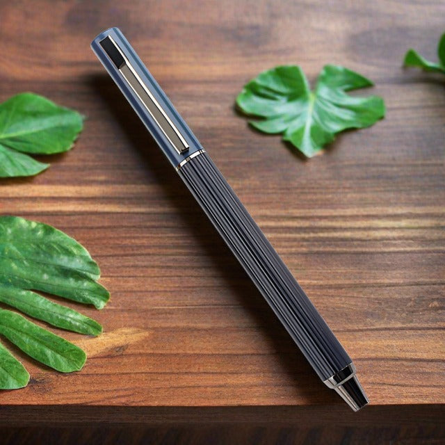 fountain pen, writing with a fountain pen, refillable fountain pens, pen with ink, pen store, nib pen, ink pen, fountain pens for sale, fountain pen shop, calligraphy, best pens