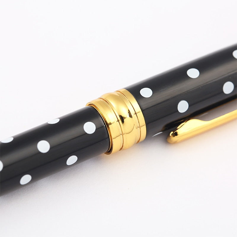 fountain pen, writing with a fountain pen, refillable fountain pens, pen with ink, pen store, nib pen, ink pen, fountain pens for sale, fountain pen shop, calligraphy, best pens