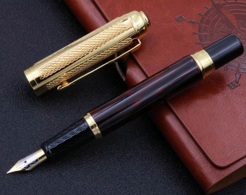 fountain pen, writing with a fountain pen, refillable fountain pens, pen with ink, pen store, nib pen, ink pen, fountain pens for sale, fountain pen shop, calligraphy, best pens