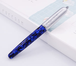 fountain pen, writing with a fountain pen, refillable fountain pens, pen with ink, pen store, nib pen, ink pen, fountain pens for sale, fountain pen shop, calligraphy, best pens