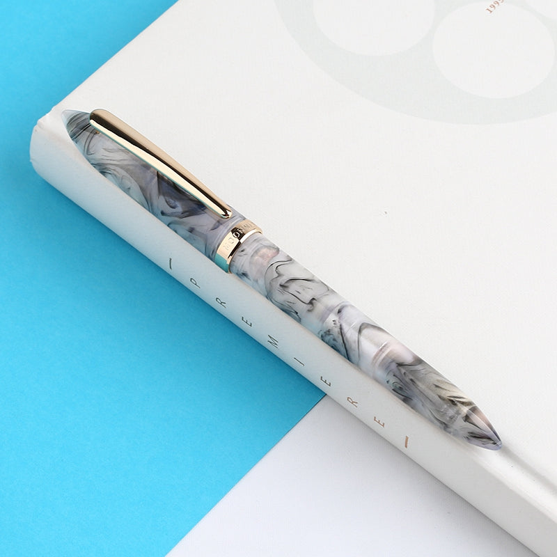 fountain pen, writing with a fountain pen, refillable fountain pens, pen with ink, pen store, nib pen, ink pen, fountain pens for sale, fountain pen shop, calligraphy, best pens