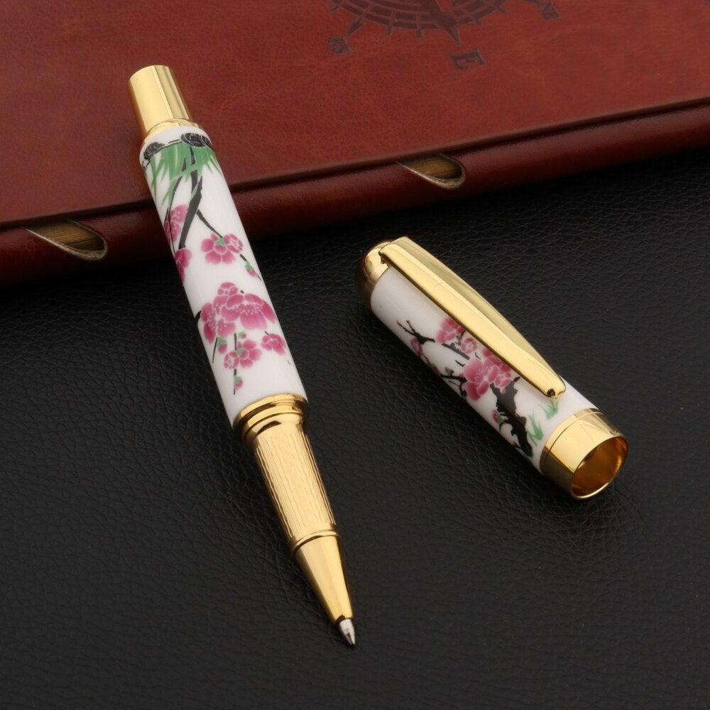 fountain pen, writing with a fountain pen, refillable fountain pens, pen with ink, pen store, nib pen, ink pen, fountain pens for sale, fountain pen shop, calligraphy, best pens