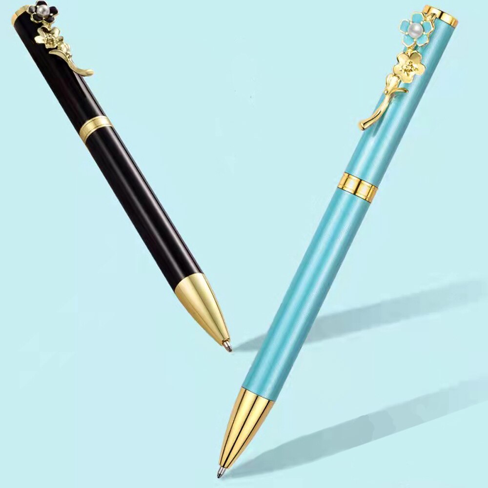 fountain pen, writing with a fountain pen, refillable fountain pens, pen with ink, pen store, nib pen, ink pen, fountain pens for sale, fountain pen shop, calligraphy, best pens