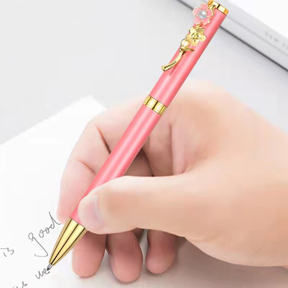 fountain pen, writing with a fountain pen, refillable fountain pens, pen with ink, pen store, nib pen, ink pen, fountain pens for sale, fountain pen shop, calligraphy, best pens