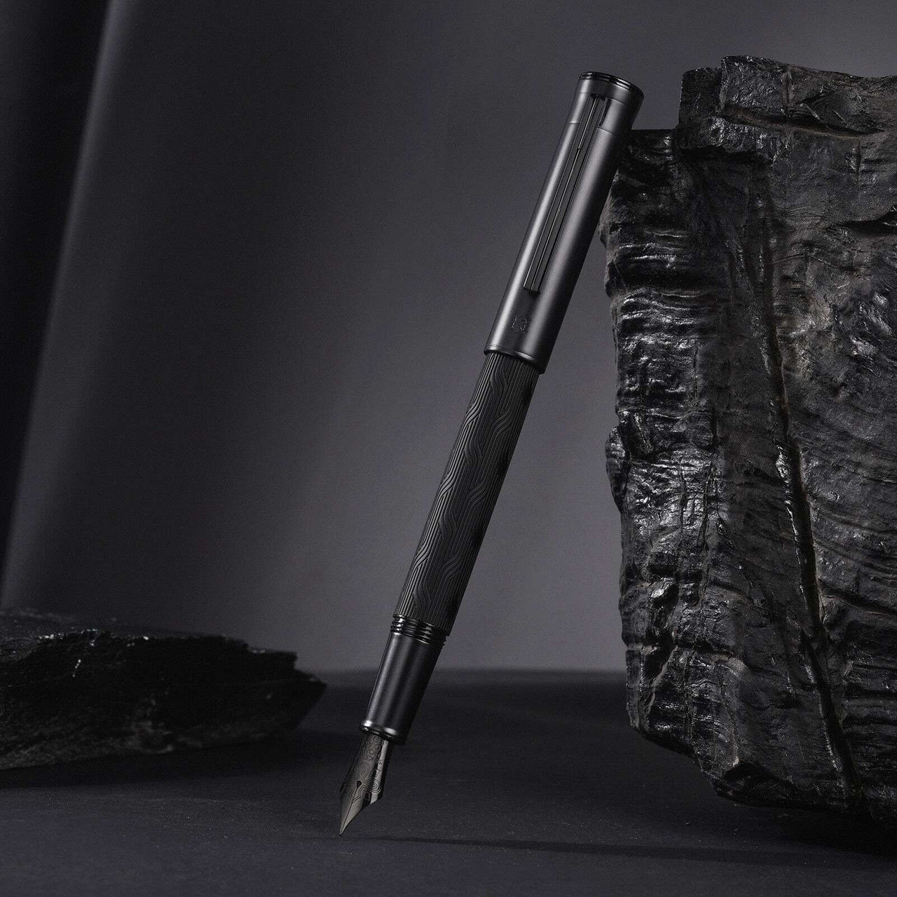 fountain pen, writing with a fountain pen, refillable fountain pens, pen with ink, pen store, nib pen, ink pen, fountain pens for sale, fountain pen shop, calligraphy, best pens