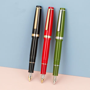fountain pen, writing with a fountain pen, refillable fountain pens, pen with ink, pen store, nib pen, ink pen, fountain pens for sale, fountain pen shop, calligraphy, best pens