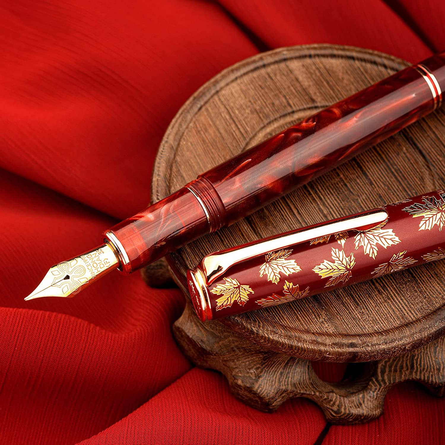 fountain pen, writing with a fountain pen, refillable fountain pens, pen with ink, pen store, nib pen, ink pen, fountain pens for sale, fountain pen shop, calligraphy, best pens