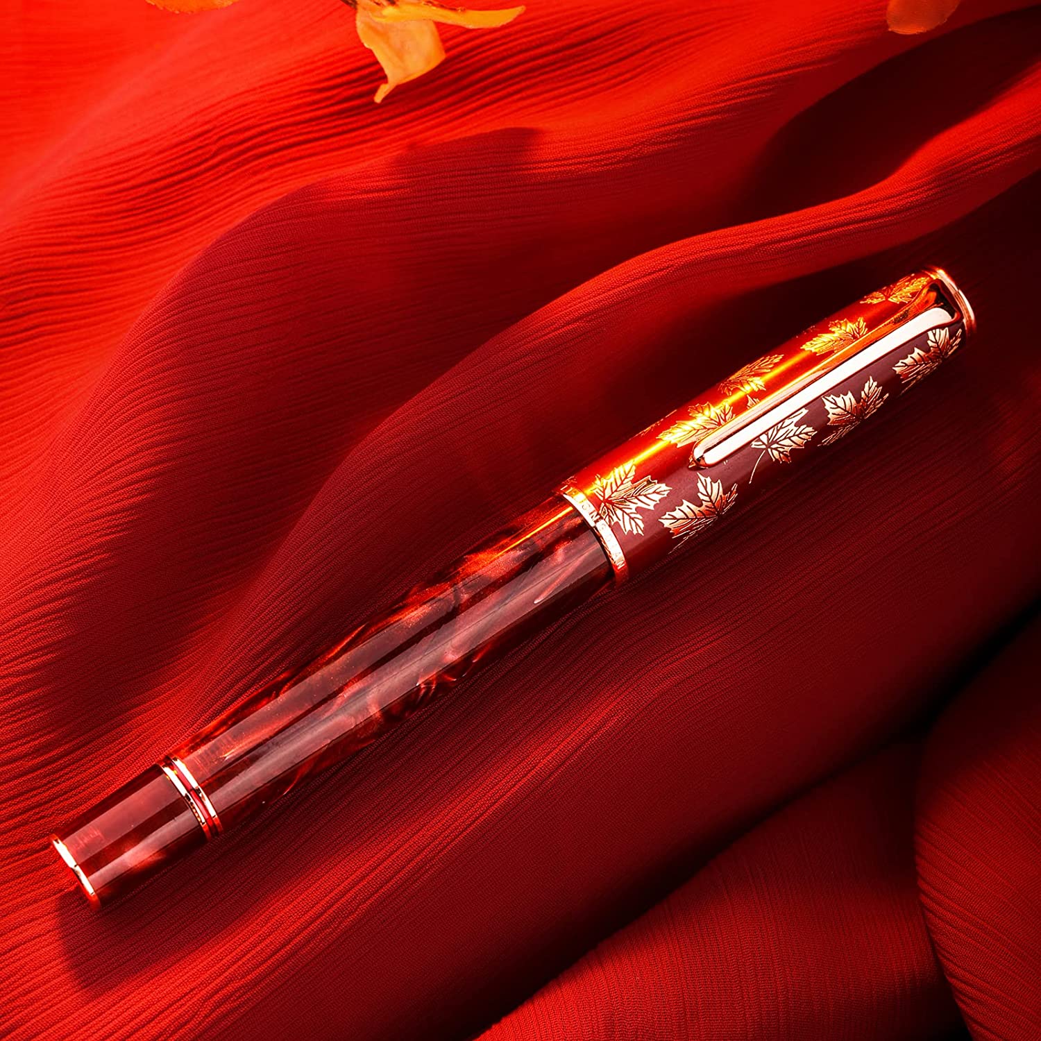 fountain pen, writing with a fountain pen, refillable fountain pens, pen with ink, pen store, nib pen, ink pen, fountain pens for sale, fountain pen shop, calligraphy, best pens