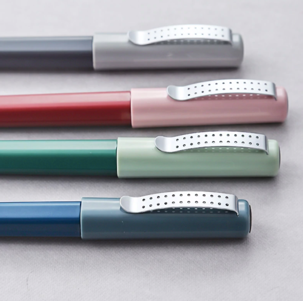 fountain pen, writing with a fountain pen, refillable fountain pens, pen with ink, pen store, nib pen, ink pen, fountain pens for sale, fountain pen shop, calligraphy, best pens