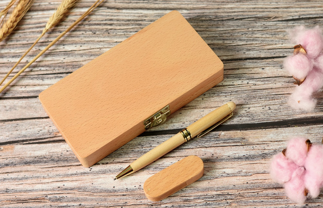 fountain pen, writing with a fountain pen, refillable fountain pens, pen with ink, pen store, nib pen, ink pen, fountain pens for sale, fountain pen shop, calligraphy, best pens