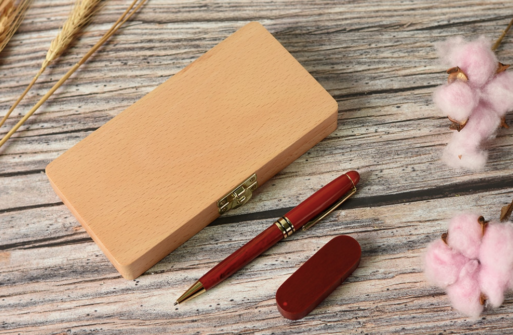 fountain pen, writing with a fountain pen, refillable fountain pens, pen with ink, pen store, nib pen, ink pen, fountain pens for sale, fountain pen shop, calligraphy, best pens