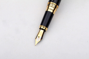 fountain pen, writing with a fountain pen, refillable fountain pens, pen with ink, pen store, nib pen, ink pen, fountain pens for sale, fountain pen shop, calligraphy, best pens