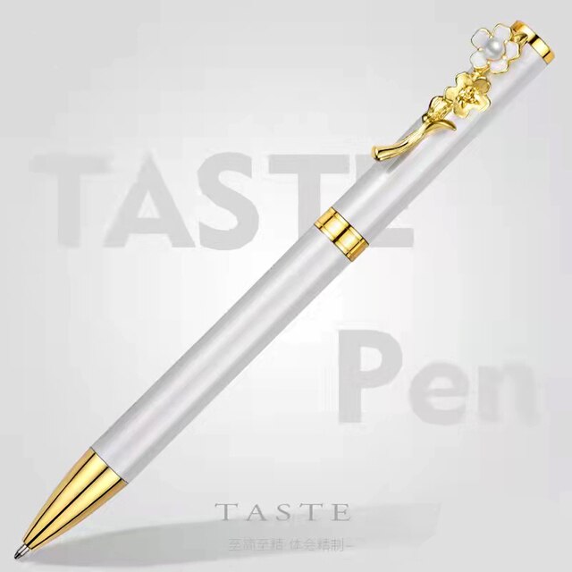 fountain pen, writing with a fountain pen, refillable fountain pens, pen with ink, pen store, nib pen, ink pen, fountain pens for sale, fountain pen shop, calligraphy, best pens
